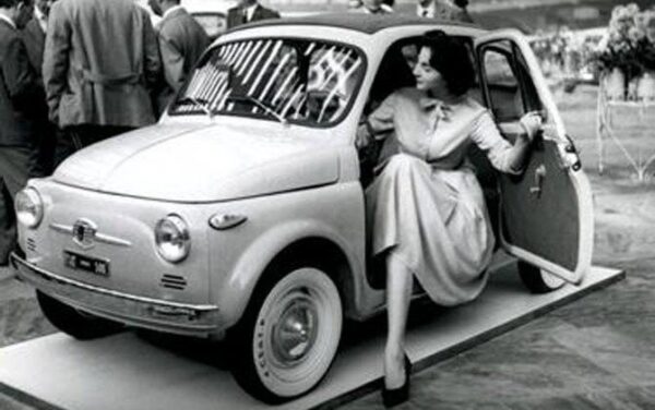 02 luglio, 1957 – Torino: La prima 500